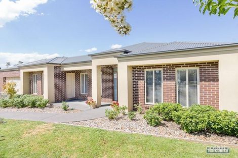 7 Lakeside Ct, Drouin, VIC 3818