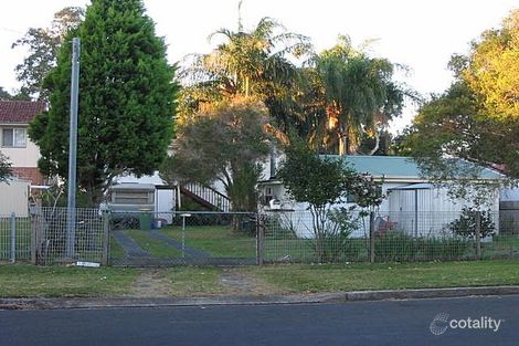 77 Natuna Ave, Budgewoi, NSW 2262
