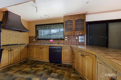 Property photo of 73 Diamond Avenue Albanvale VIC 3021