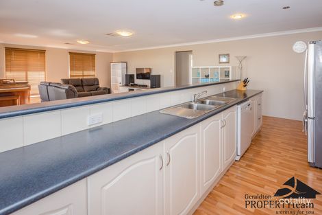 Property photo of 21 Yolanda Edge Wandina WA 6530