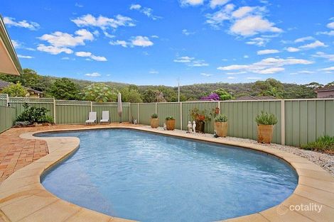 Property photo of 2 Amber Crescent Point Clare NSW 2250