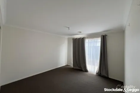 Property photo of 140 Eureka Drive Manor Lakes VIC 3024