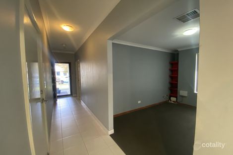 Property photo of 24 Kooya Way Wattle Grove WA 6107
