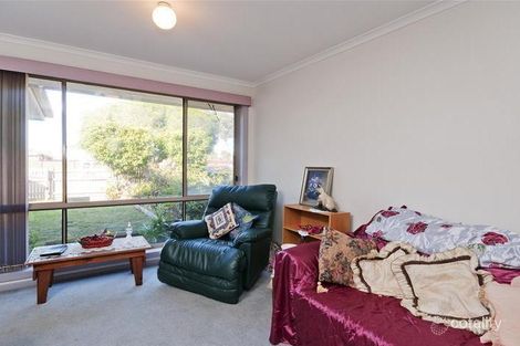 Property photo of 2/72 Pannam Drive Hoppers Crossing VIC 3029