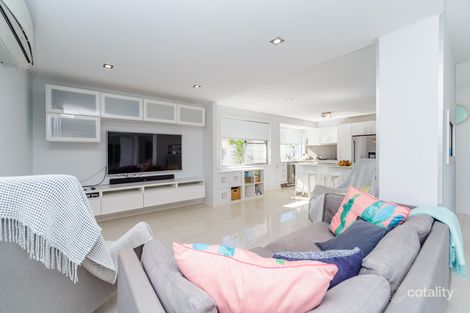 Property photo of 16 Burrendong Road Coombabah QLD 4216