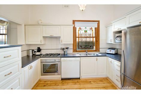 Property photo of 2 Sercombe Grove Hawthorn VIC 3122