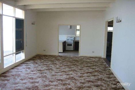 Property photo of 121 Northcliffe Drive Lake Heights NSW 2502