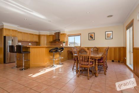 Property photo of 58 Thornley Drive Berwick VIC 3806