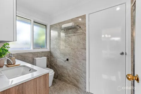 Property photo of 18 Winnifred Crescent Knoxfield VIC 3180