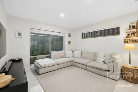 Property photo of 37A Bartlett Crescent Karrinyup WA 6018