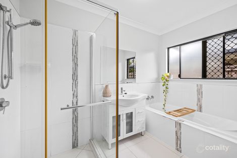 Property photo of 10 Carter Close Smithfield QLD 4878