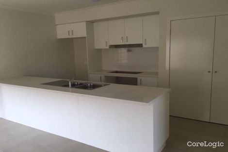 7 Peroomba Dr, Point Cook, VIC 3030