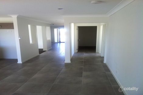 Property photo of 33 Austin Crescent Moura QLD 4718