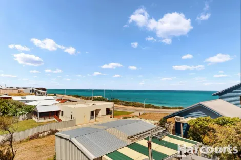 4 Robinson Ave, Quinns Rocks, WA 6030