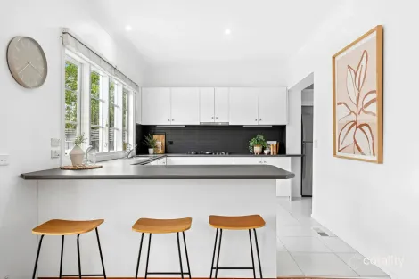 Property photo of 398 Aberdeen Street Newtown VIC 3220