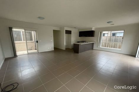 Property photo of 13 Bondi Parade Point Cook VIC 3030