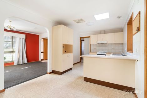 Property photo of 9 Roadshow Drive West Wodonga VIC 3690