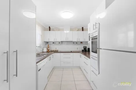 Property photo of 11 Woodland Close Torquay QLD 4655