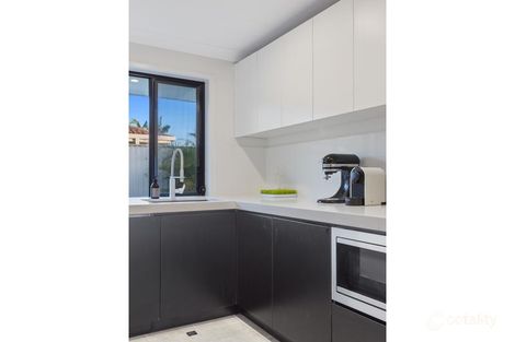 3 Oakland Ct, Burleigh Waters, QLD 4220