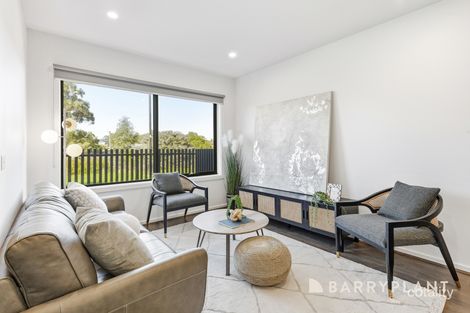 Property photo of 18 Violets Walk Rowville VIC 3178
