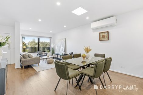 Property photo of 18 Violets Walk Rowville VIC 3178