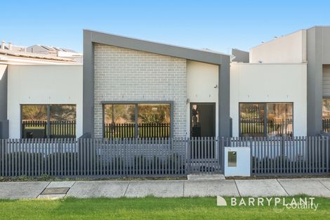Property photo of 18 Violets Walk Rowville VIC 3178
