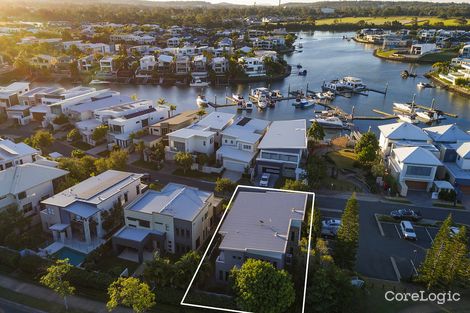 Property photo of 13 Onshore Place Helensvale QLD 4212
