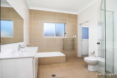 Property photo of 28 Hinkler Crescent Lane Cove North NSW 2066