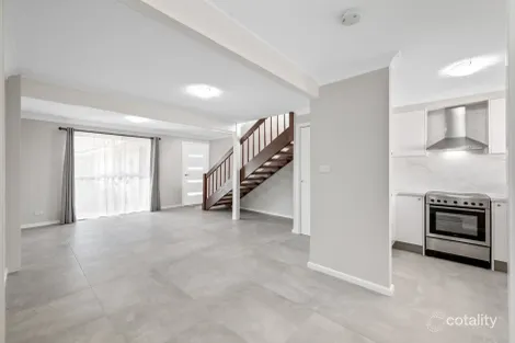Property photo of 3/21 Gloucester Street Macquarie Fields NSW 2564