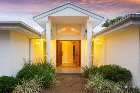 Property photo of 8 Cromwell Close Brookfield QLD 4069