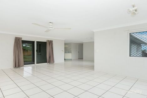 Property photo of 9 Saddle Court Mount Louisa QLD 4814