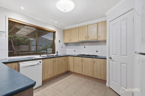 Property photo of 10 Sherbrooke Court Narre Warren South VIC 3805