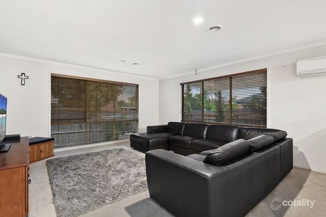 Property photo of 10 Sherbrooke Court Narre Warren South VIC 3805