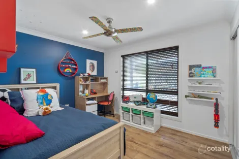 Property photo of 7 Lance Drive Flinders View QLD 4305