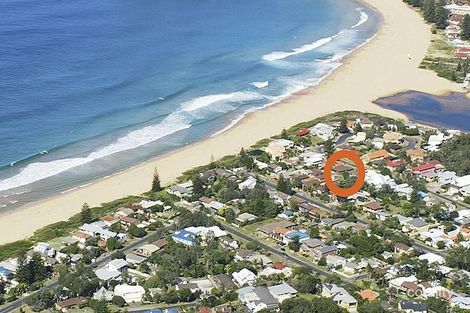 18 Lake St, North Avoca, NSW 2260