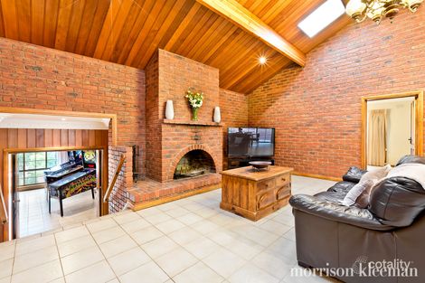 Property photo of 25 Acheron Crescent Eltham North VIC 3095