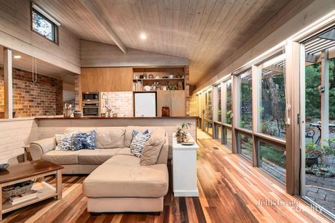 Property photo of 10-12 Enfield Avenue Park Orchards VIC 3114