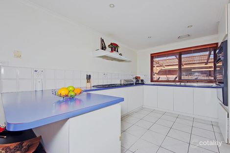 Property photo of 3 Melton Close Werribee VIC 3030