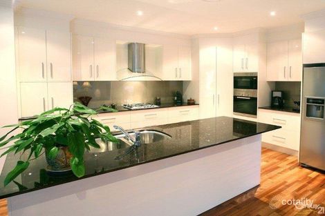 Property photo of 5021 Riverwood Grove Benowa QLD 4217