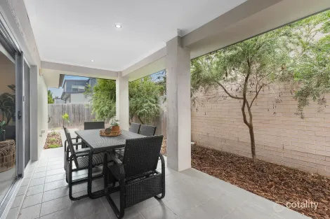 Property photo of 12 Hooton Street Forde ACT 2914