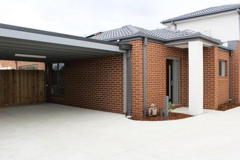 Property photo of 2/30 Suspension Street Ardeer VIC 3022