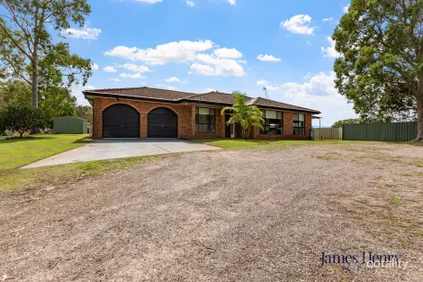 Property photo of 14 Barrie Close Williamtown NSW 2318