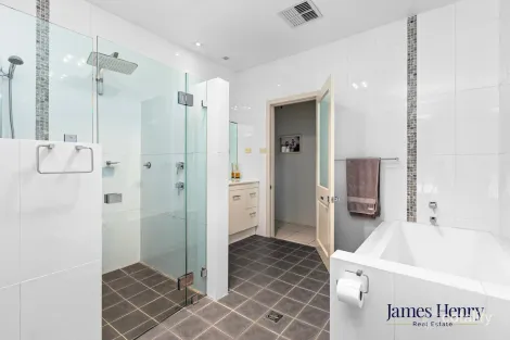 Property photo of 14 Barrie Close Williamtown NSW 2318