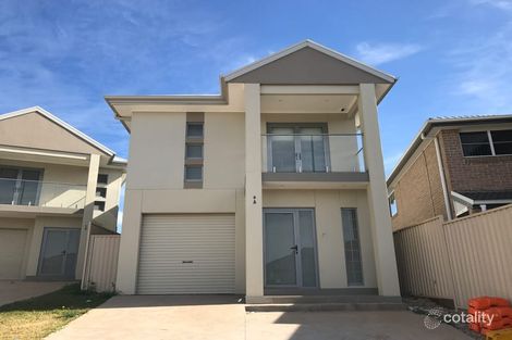 8a Busch Pl, St Helens Park, NSW 2560