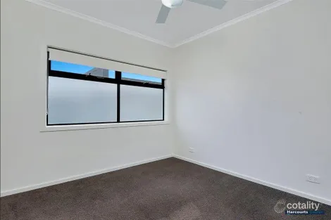 Property photo of 38 Greenview Place Blakeview SA 5114