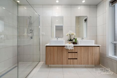 Property photo of 18 Halletts Way Bacchus Marsh VIC 3340