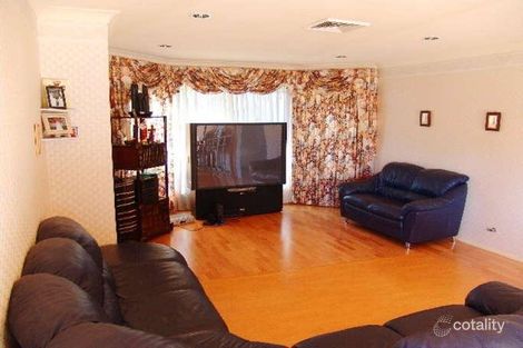 Property photo of 7 Chapel Circuit Prospect NSW 2148