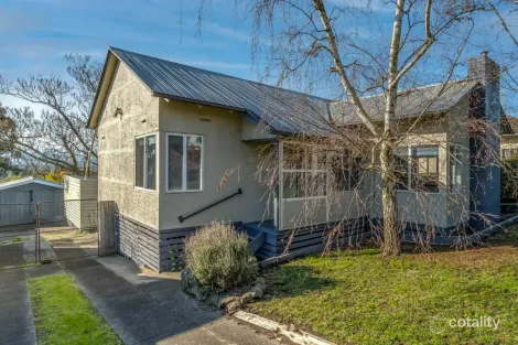 Property photo of 36 Hampton Street Moe VIC 3825