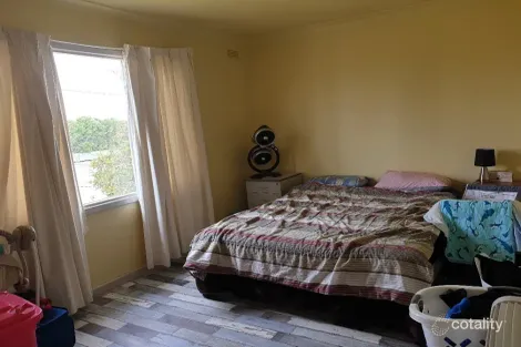 Property photo of 13 Beeck Street Katanning WA 6317