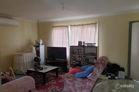 Property photo of 13 Beeck Street Katanning WA 6317